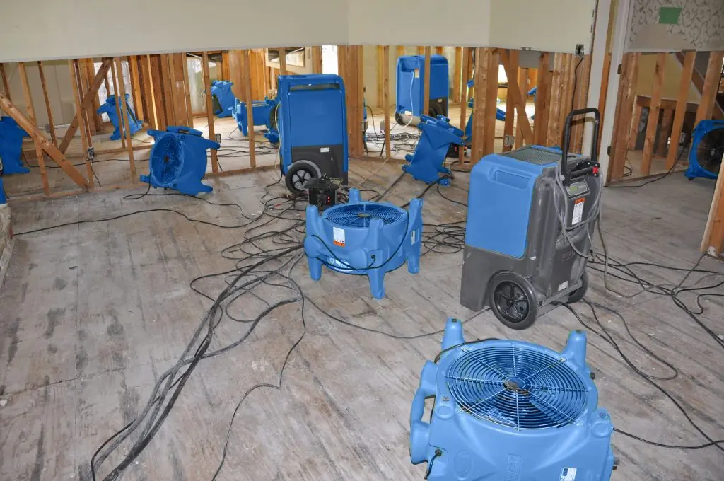 Water damage restoration crew working in Hurst, TX